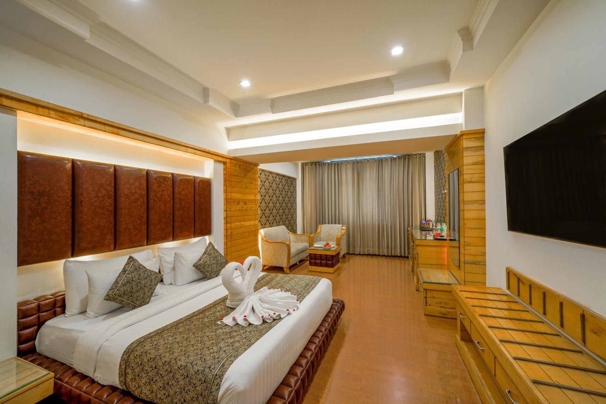Hotel Saffron Leaf Dehradun Luaran gambar