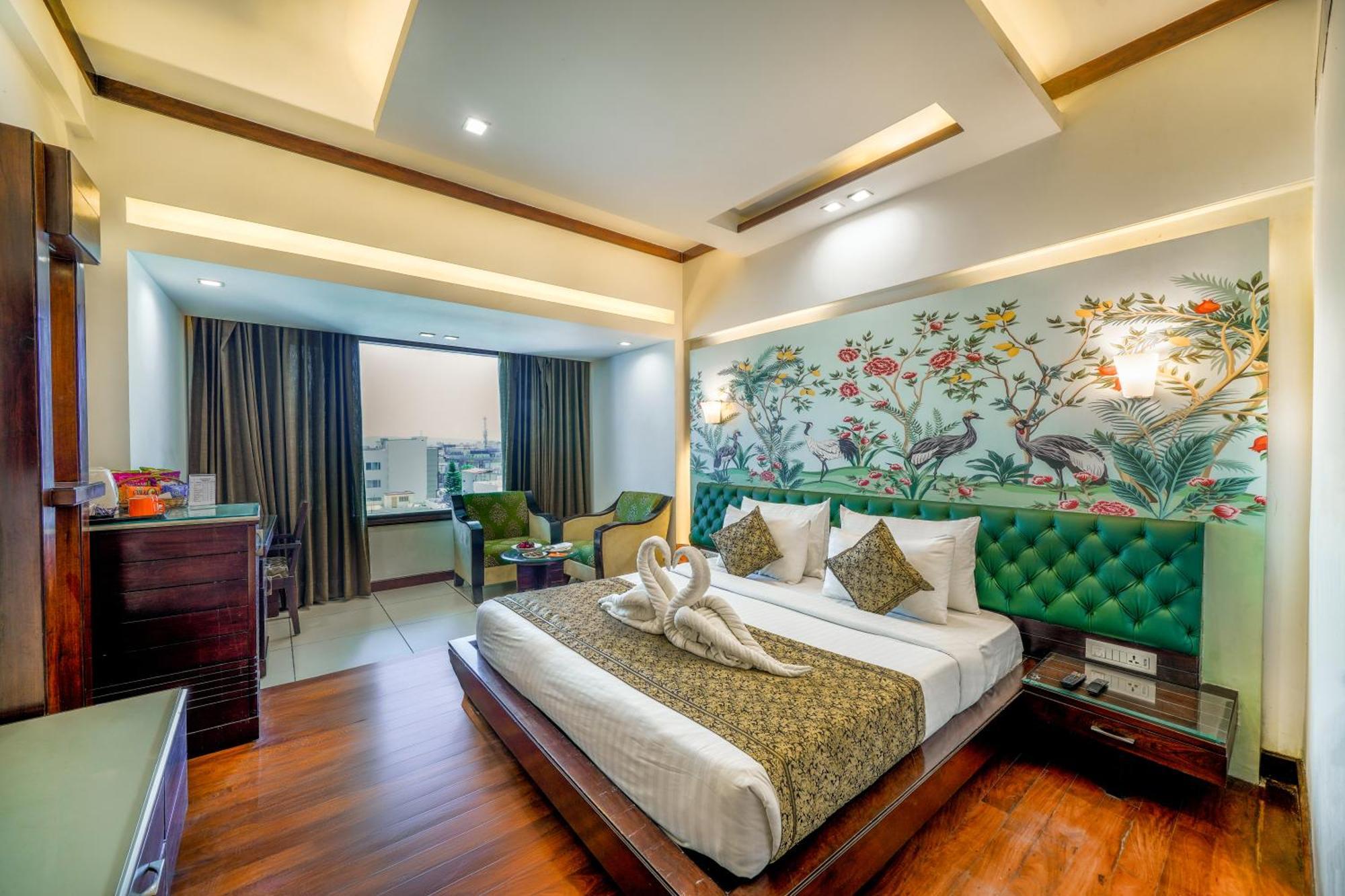 Hotel Saffron Leaf Dehradun Luaran gambar