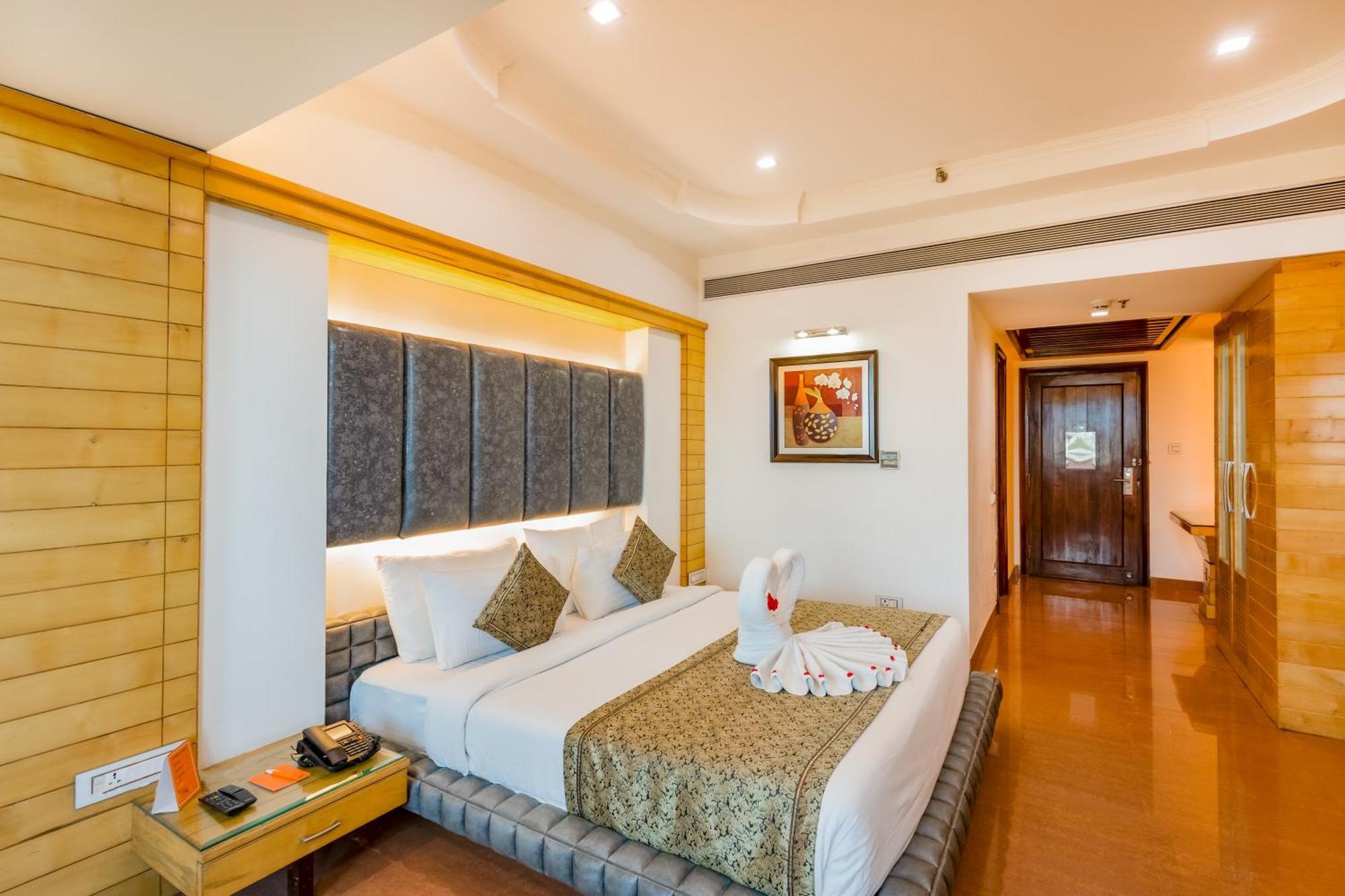 Hotel Saffron Leaf Dehradun Luaran gambar