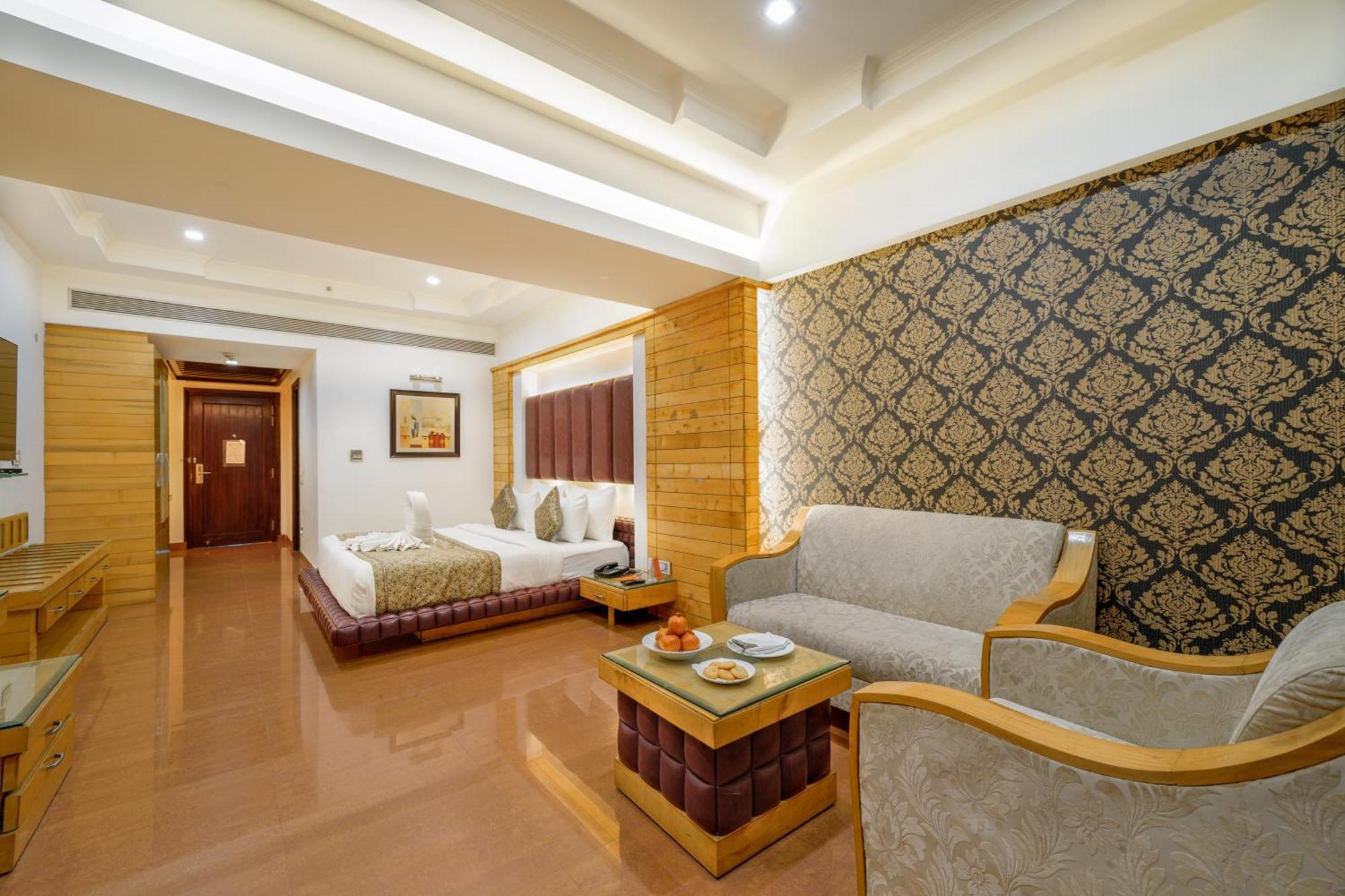 Hotel Saffron Leaf Dehradun Luaran gambar