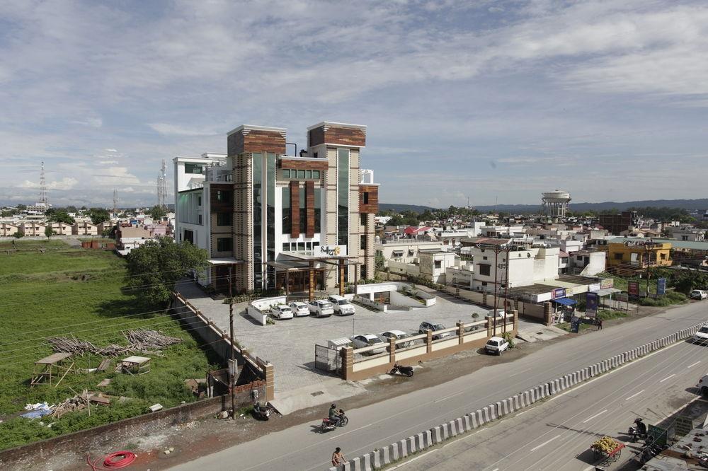 Hotel Saffron Leaf Dehradun Luaran gambar