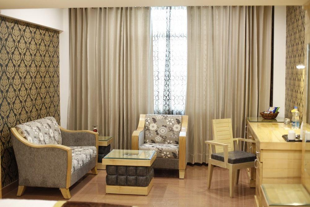Hotel Saffron Leaf Dehradun Luaran gambar
