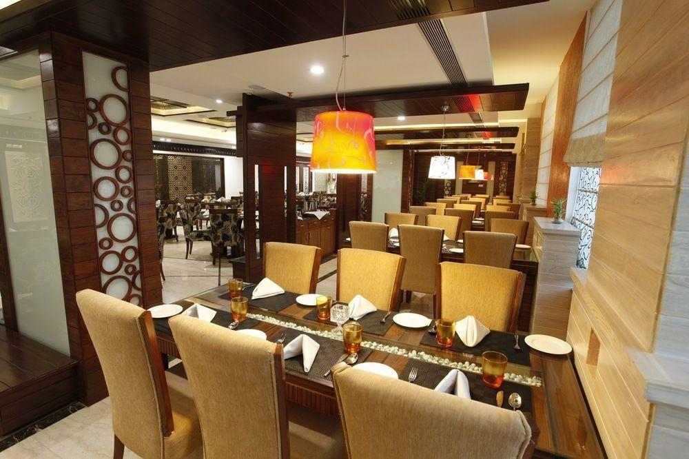 Hotel Saffron Leaf Dehradun Luaran gambar